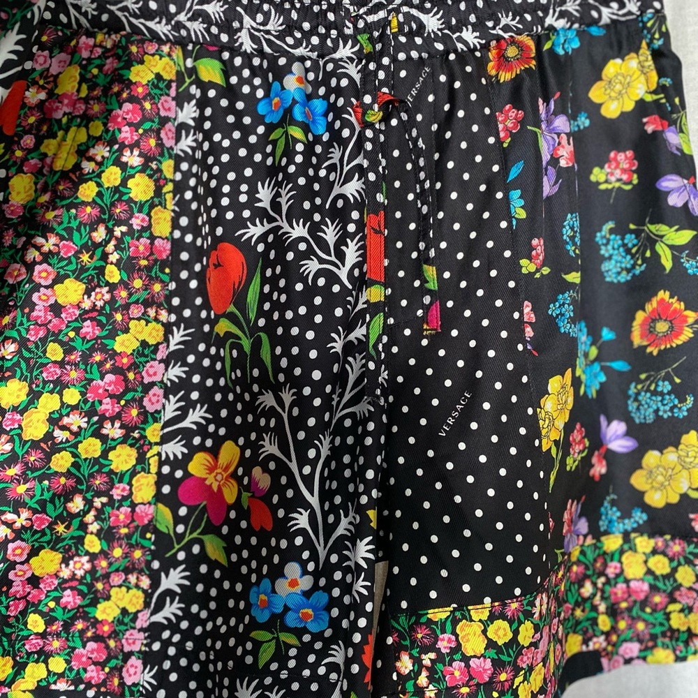 VERSACE Resort Silk Set - Picture 3 of 9